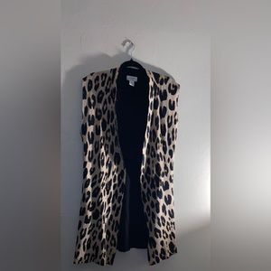 Carmen Marc Valvo Leopard print sweater sweater vest. Size M